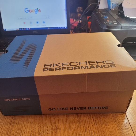 Man's Skechers Sneaker - Picture 9 of 9